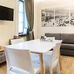 - La Piazza Apartamento *