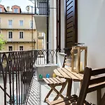- La Piazza *