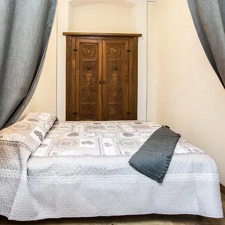 - La Piazza Appartement *